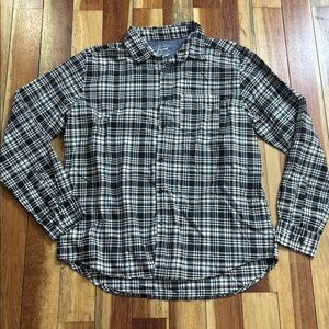 Men’s Black and White Plaid Button-Up Shirt